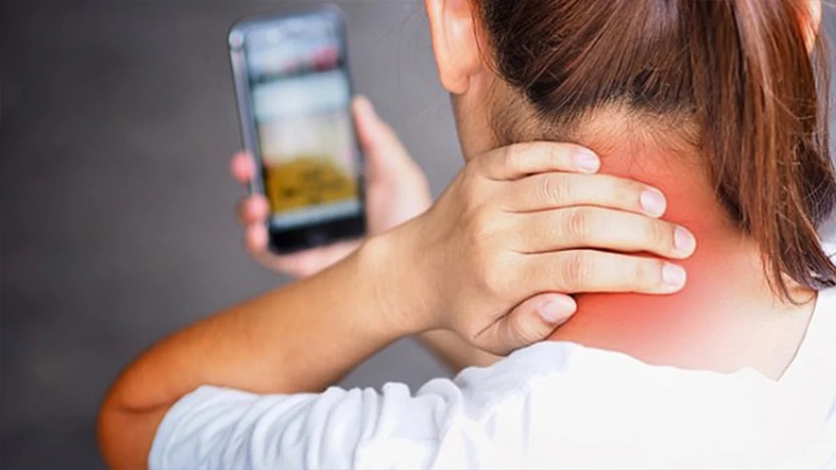 Teknoloji Kullanımının (Telefon, Tablet) Boyun Sağlığına Etkileri Nelerdir?